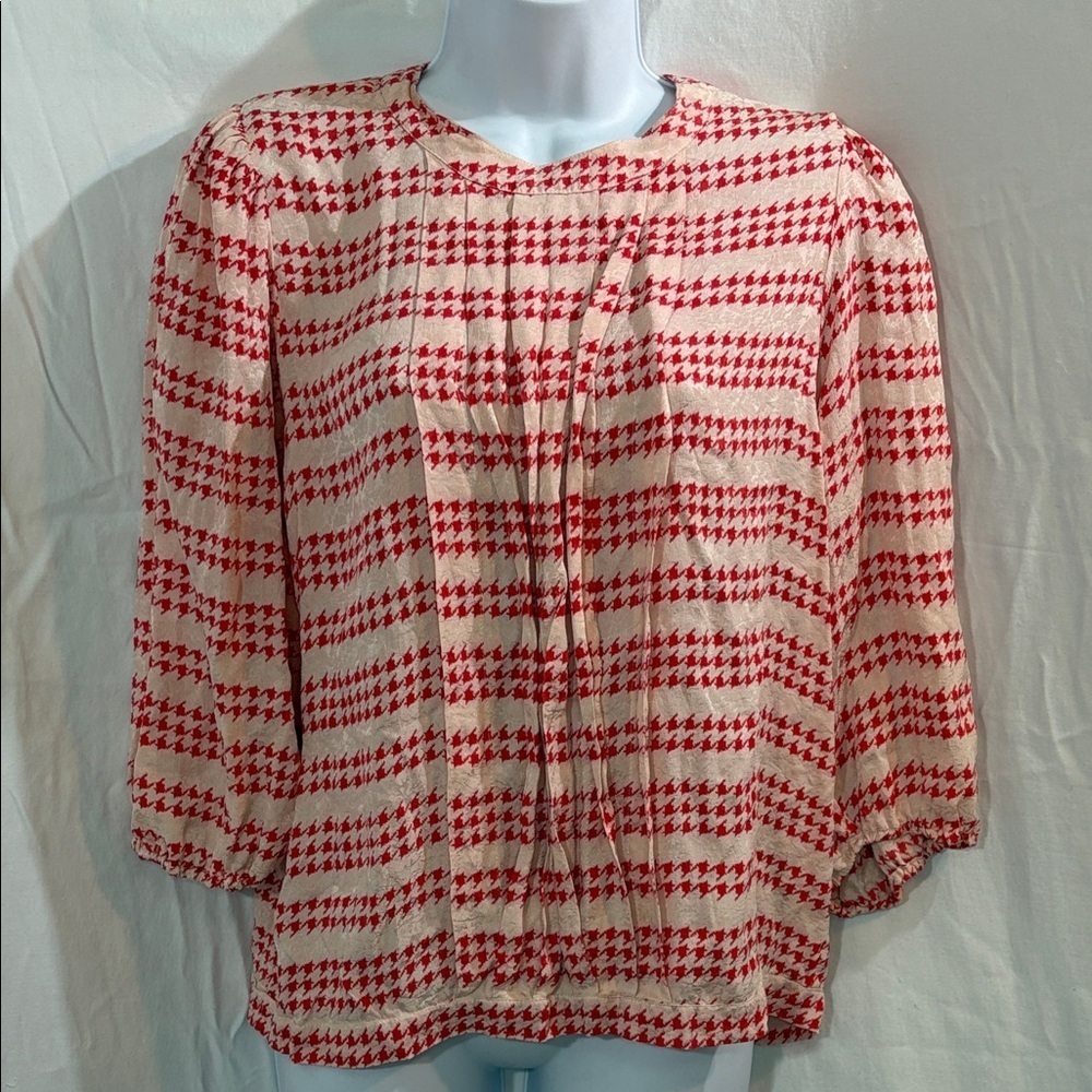 VNTG 100% Silk Diane Freís Stylish Red and Pink Patterned Blouse - Picture 3 of 6
